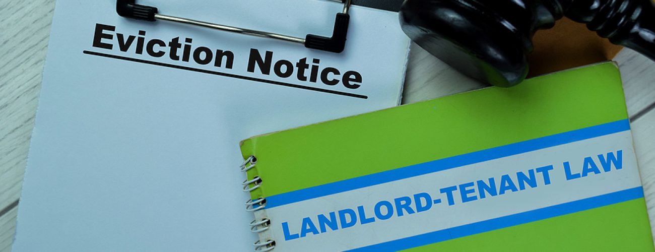 Eviction Notice Text On Document And Book Landlord-te